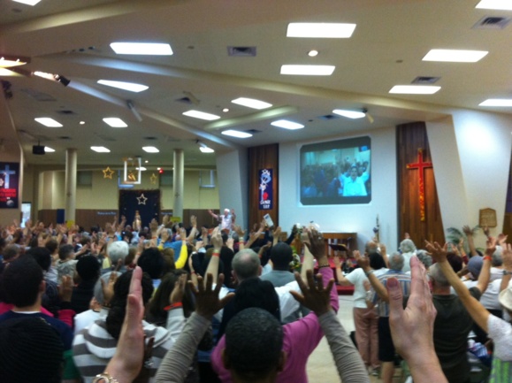 Xe Congrès national du Renouveau charismatique francophone du Canada au sanctuaire Notre-Dame du Cap (Québec) 7-9 juin 20114 Xe Congrès national du Renouveau charismatique francophone du Canada au sanctuaire Notre-Dame du Cap (Québec) 7-9 juin 20114